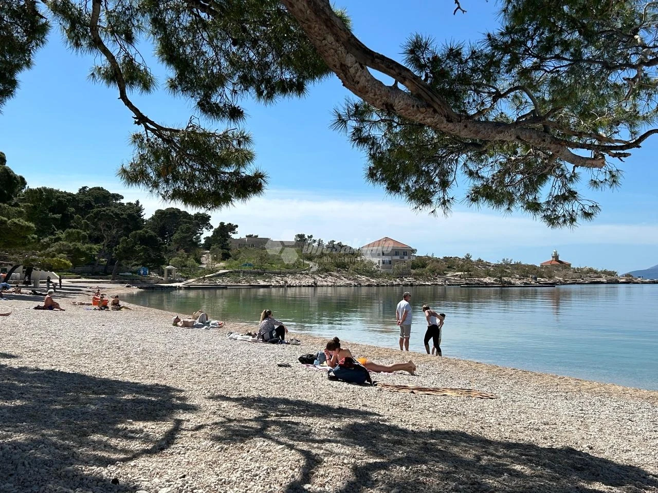 FOTO | Otvorena sezona sunčanja u Makarskoj