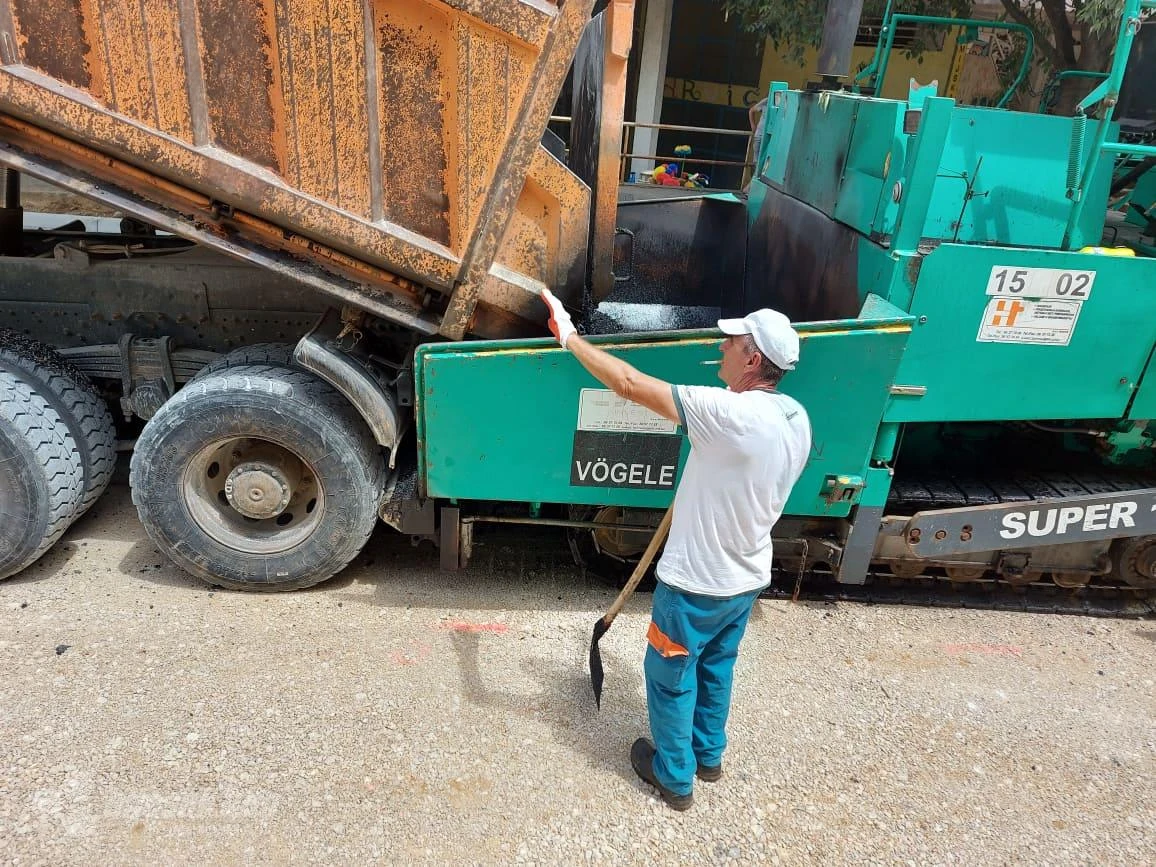 Radovi na prometnici u Rodoču: Postavljanje završnog asfalta