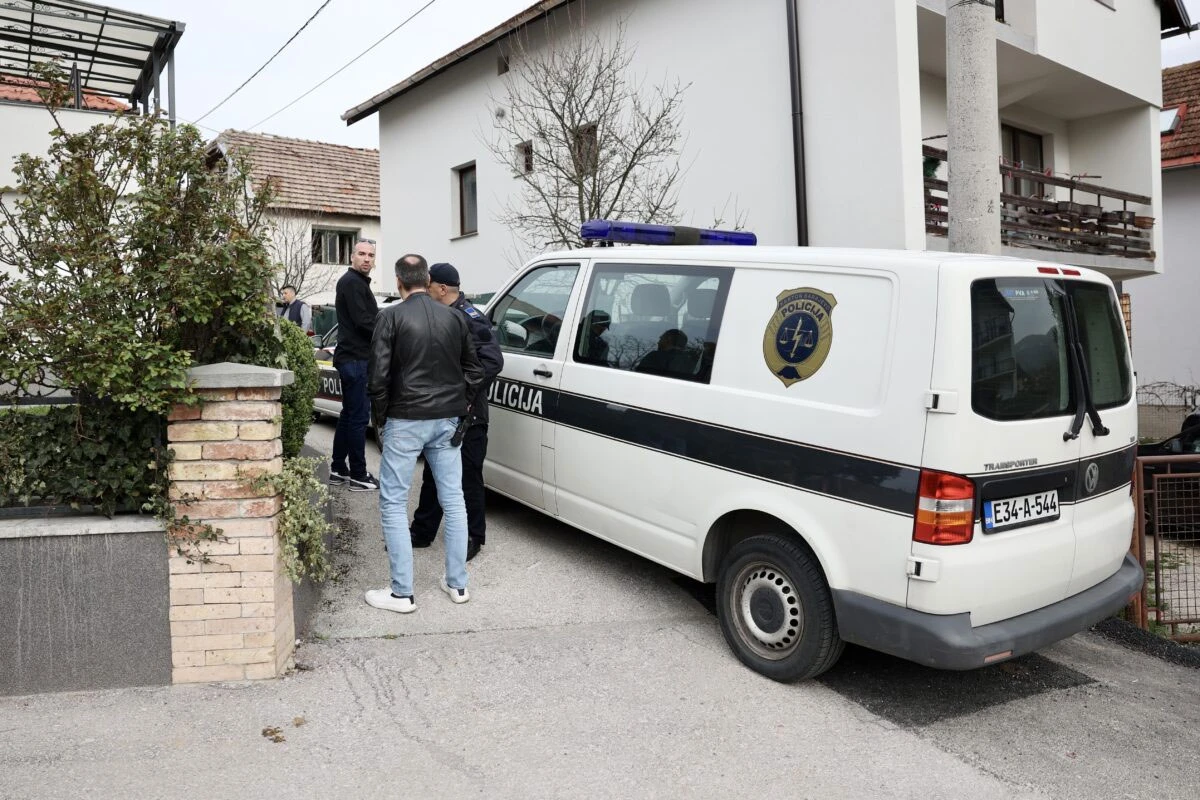 Uhićene dvije osobe zbog sumnje da su bacile bombu na kuću Irfana Čengića