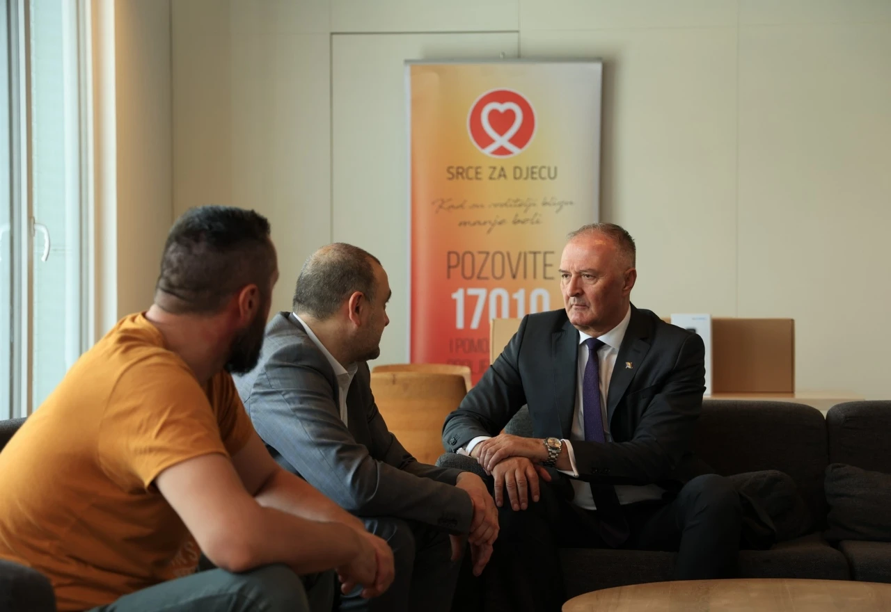 Helez uručio donaciju za djecu oboljelu od raka: Svaka suza koju spriječimo...