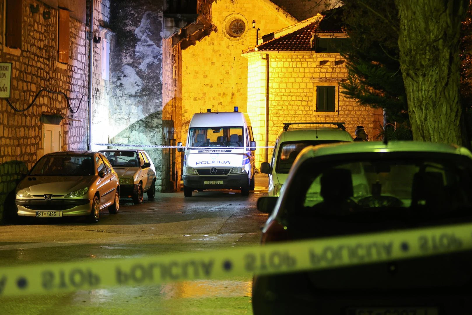 Napadač iz Kaštela ima dosije, dvojica napadnutih nisu životno ugroženi