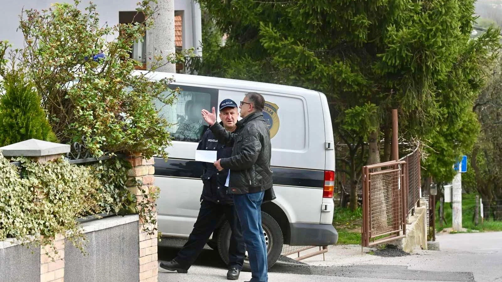 Reakcije nakon bombe na Čengićevu kuću: Političarima mogu suditi građani, ne kriminalci