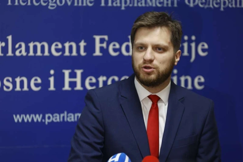 Pred kuću Irfana Čengića bačena ekplozivna naprava: Nećete me zastrašiti!