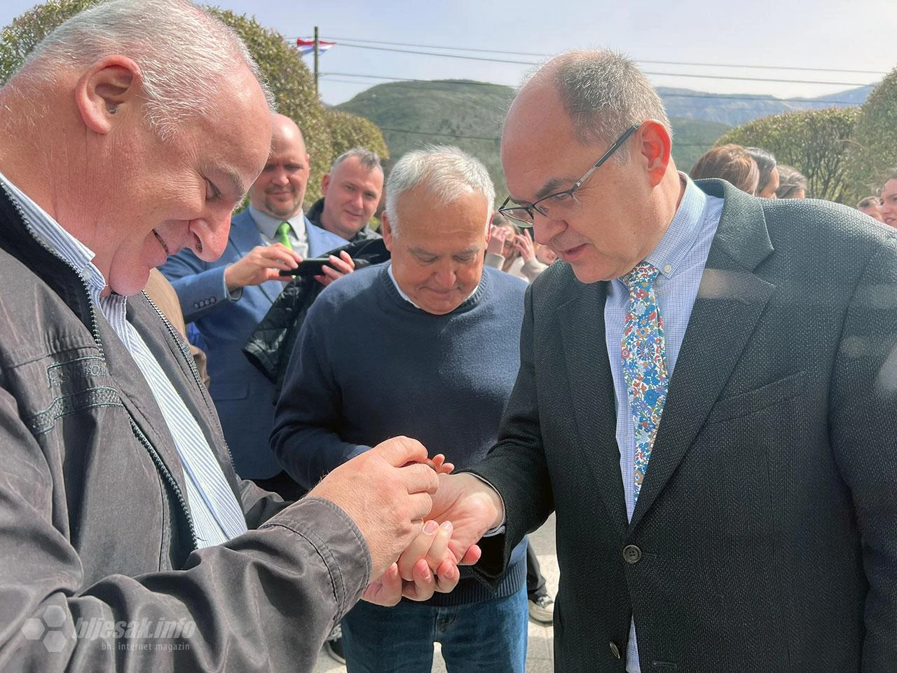 Visoki predstavnik u Potocima slavio Uskrs, nije izostalo ni tradicionalno tucanje jaja