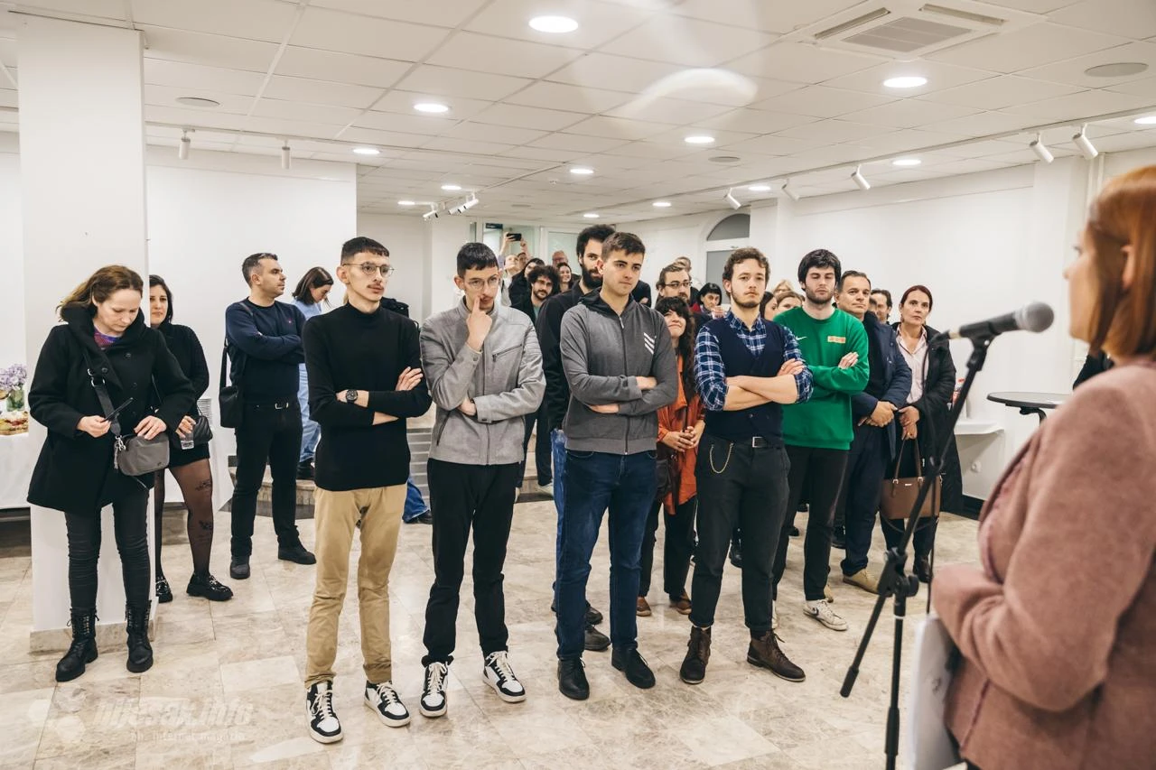 ''Živa biblioteka'' u Mostaru - Mladi predstavili svoje uspjehe