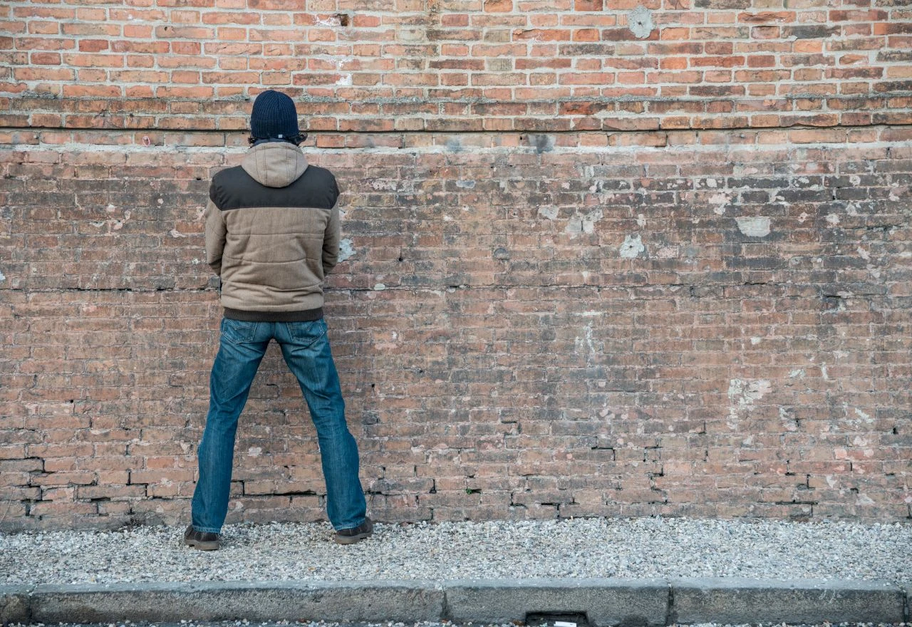 Ulice Mostara kao toalet: Ljudi uriniraju gdje stignu 