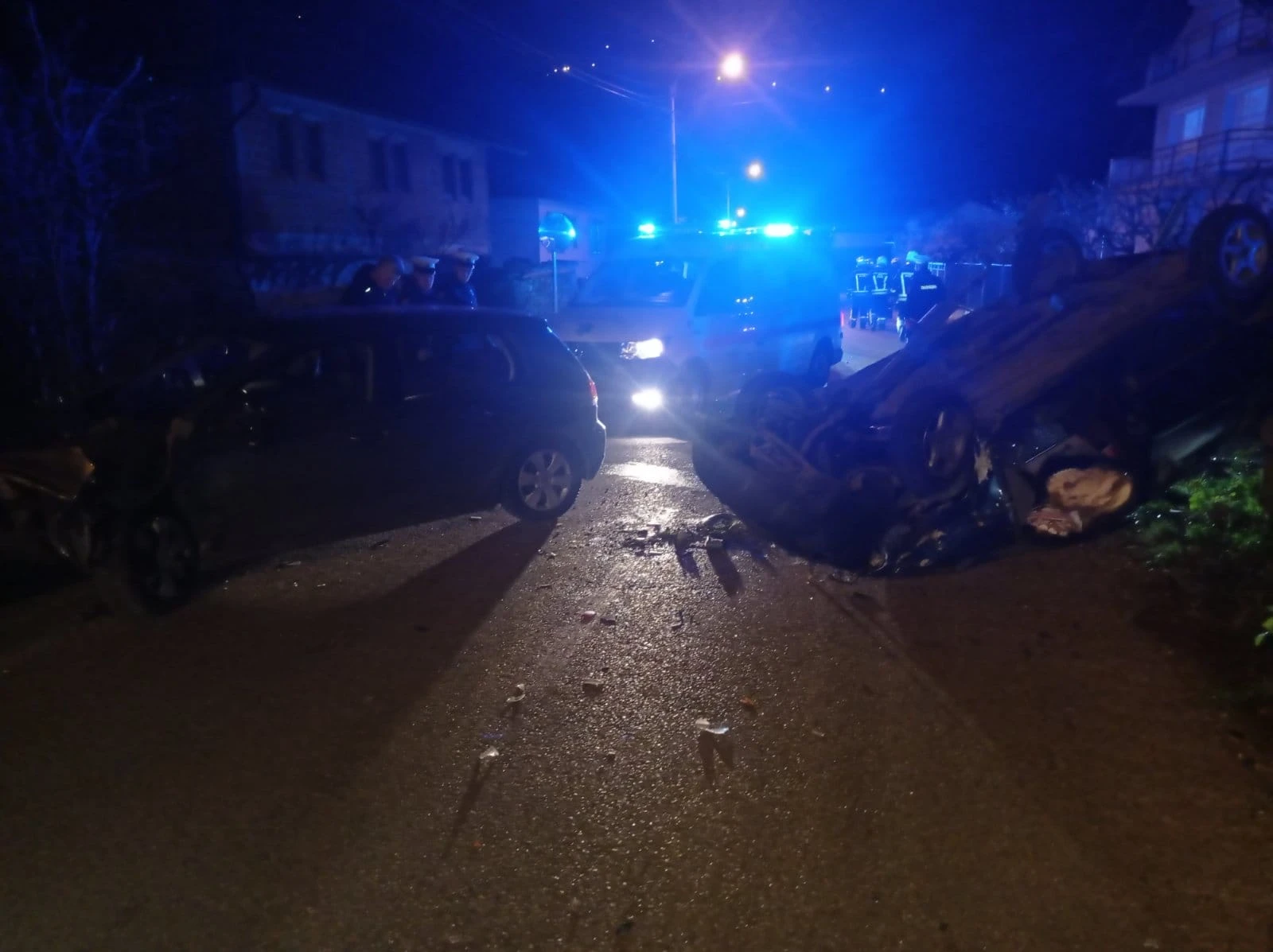 Teška nesreća u Banja Luci - vozilo završilo na krovu