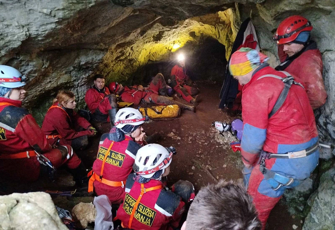 Hercegovačko podzemlje: Polaznici tečaja se upoznali s izazovima i ljepotama podzemnog svijeta