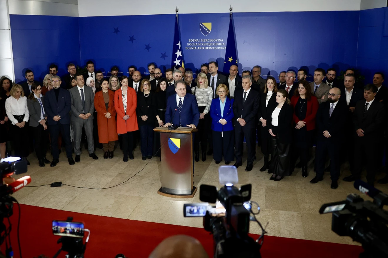 Trojka najavila nove dogovore i pozvala opoziciju na europski put