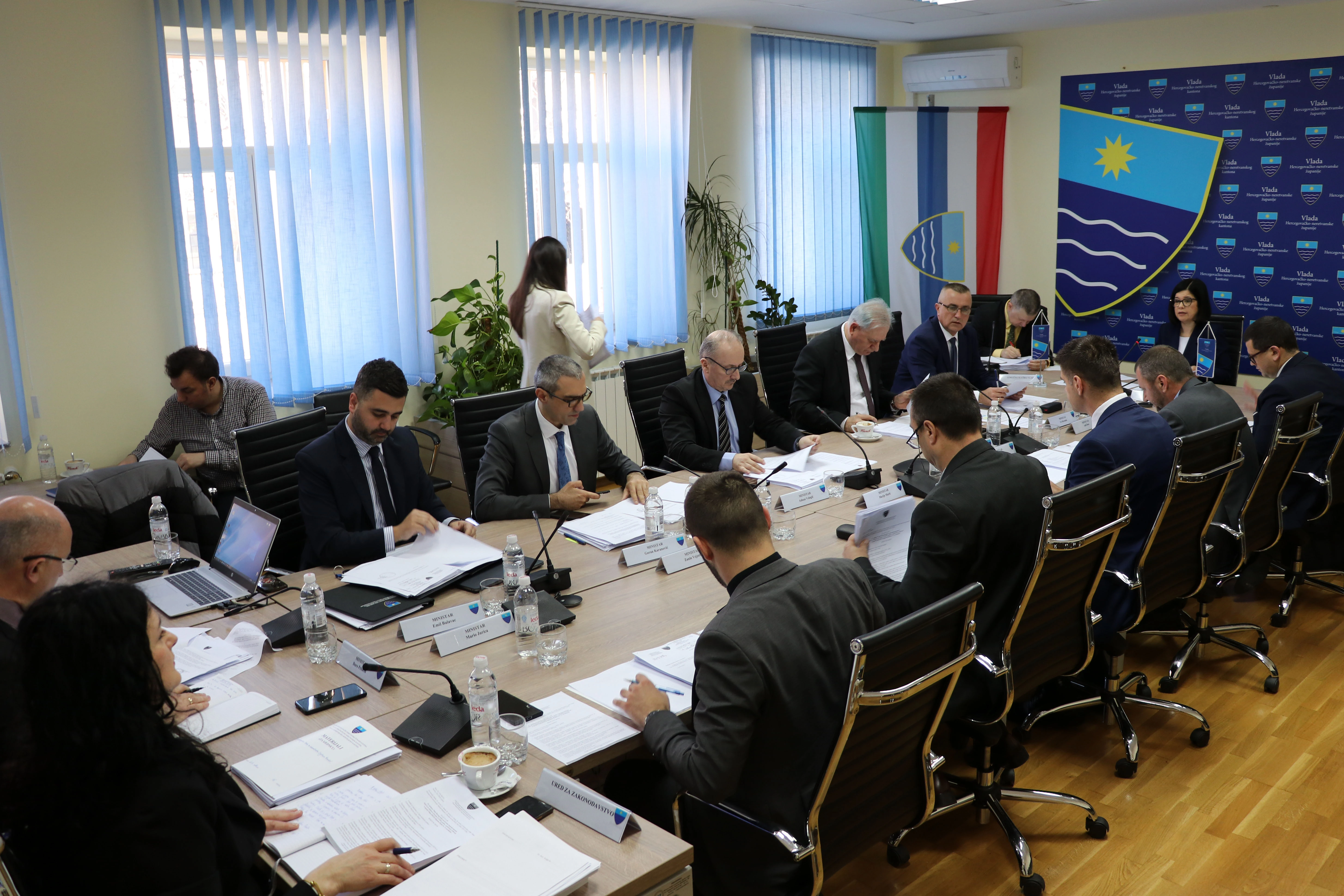 Vlada HNŽ usvojila odluku o subvencioniranju kupnje prve nekretnine za mlade