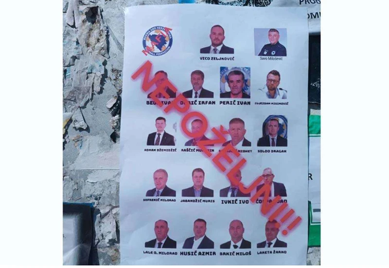 Zenica oblijepljena plakatima sa slikama nepoželjnih čelnika NSBiH i A reprezentacije