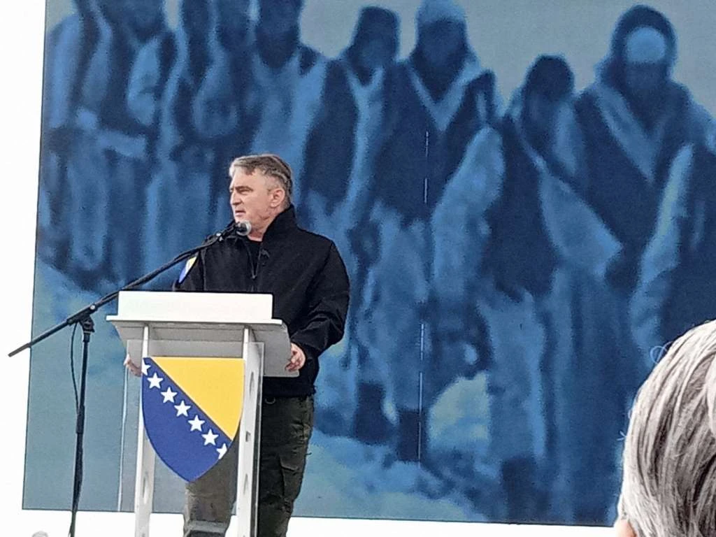 Još samo da Komšić uzme zasluge...