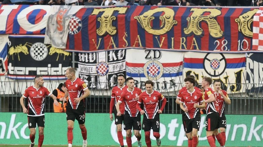 Rijeka slavila, Lokomotiva šokirala Hajduk