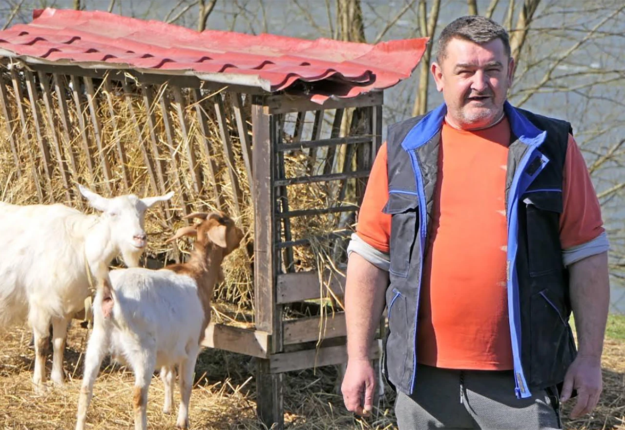 VIDEO | Čuva koze gdje nitko drugi ne čuva