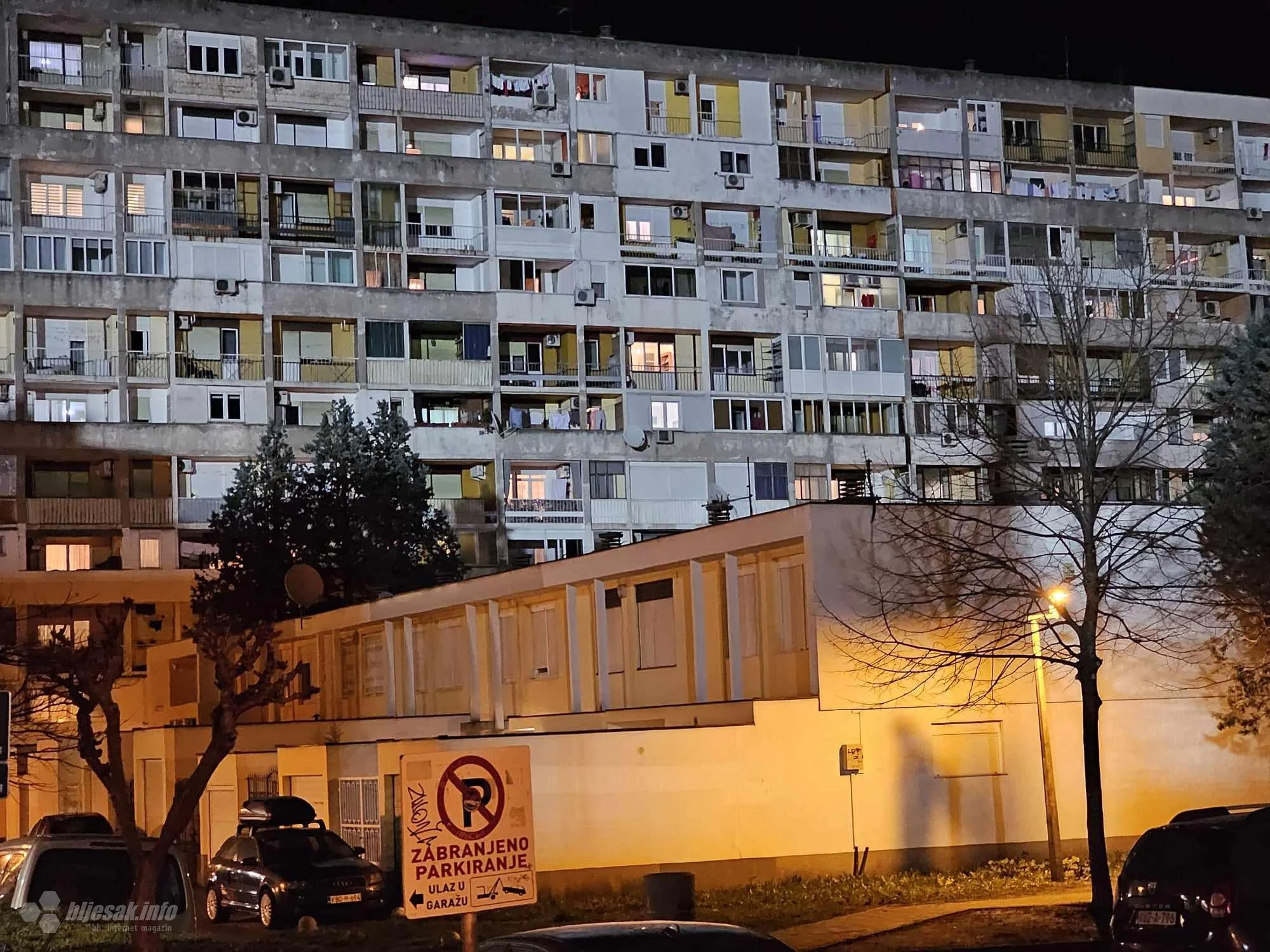 Ni fasada ne drži, dok temelji klize