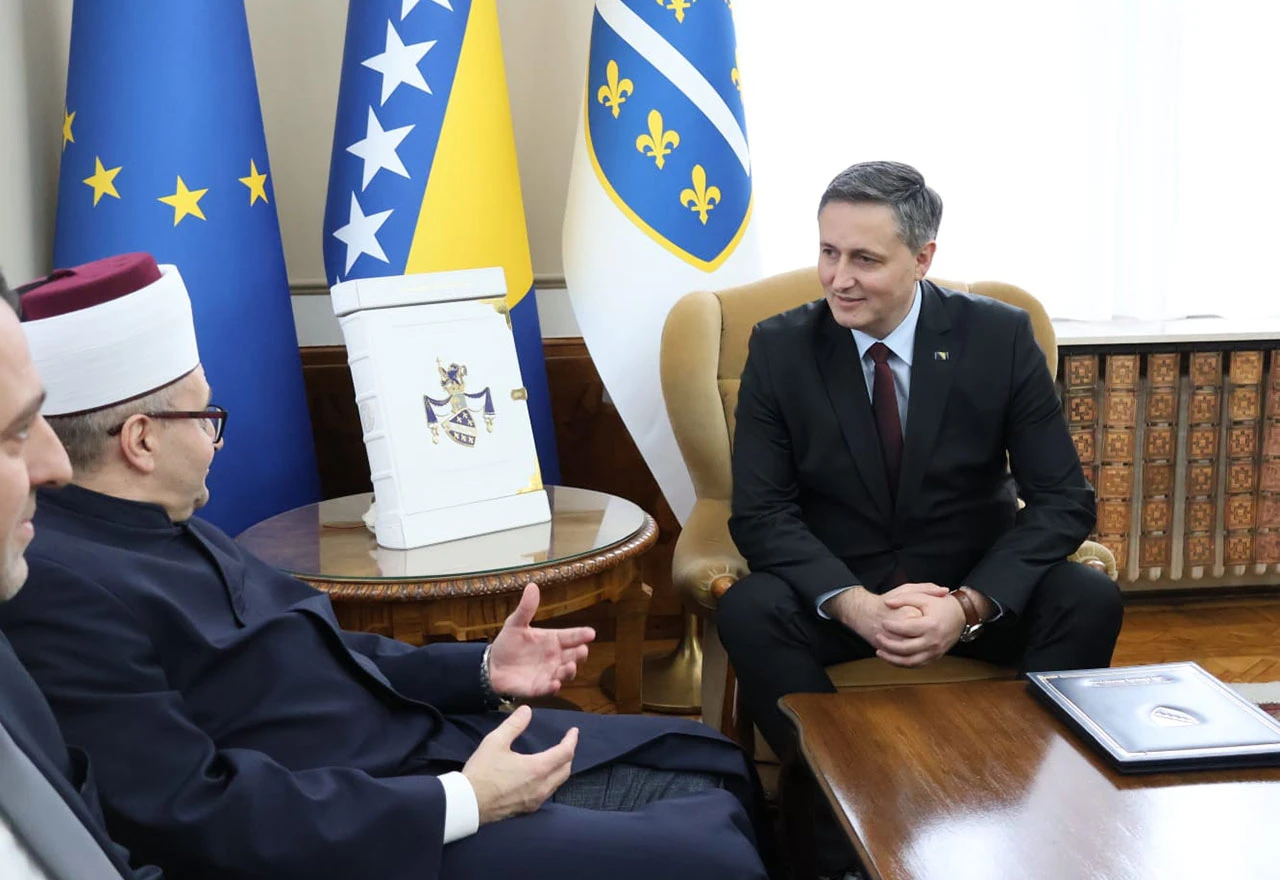 Bećirović: Gradske vlasti Mostara ne trebaju favorizirati jedan narod