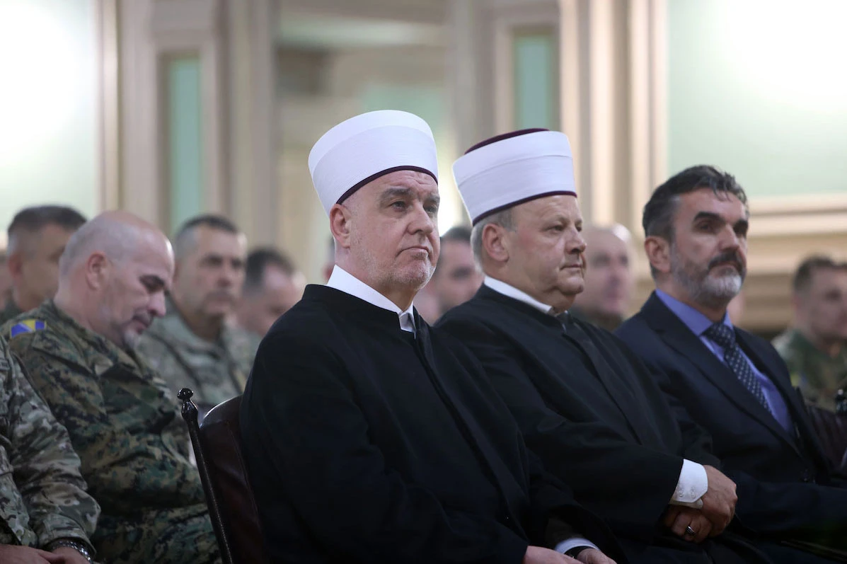 Reisul-ulema vojnicima: Brinuti se o sebi znači, prije svega, čuvati bedeme svoje države