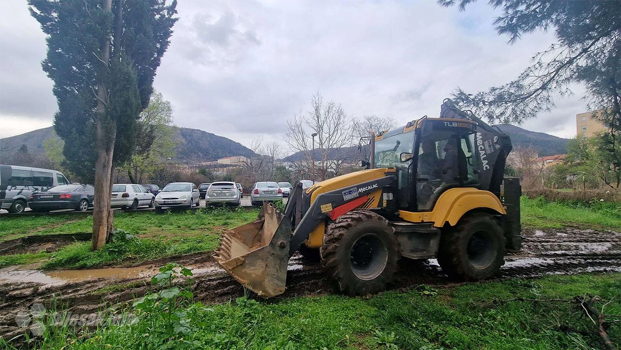 Uređuje se novo dječje igralište u Mostaru