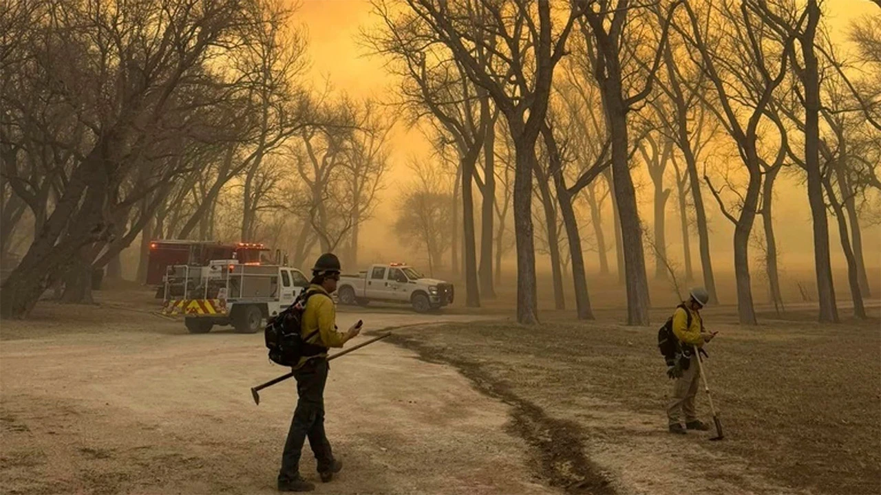 VIDEO | Velik požar u Texasu, približava se nuklearnom postrojenju