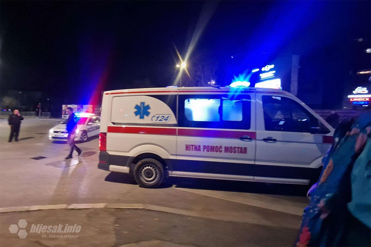 FOTO | Mostar: Ozlijeđen motociklist
