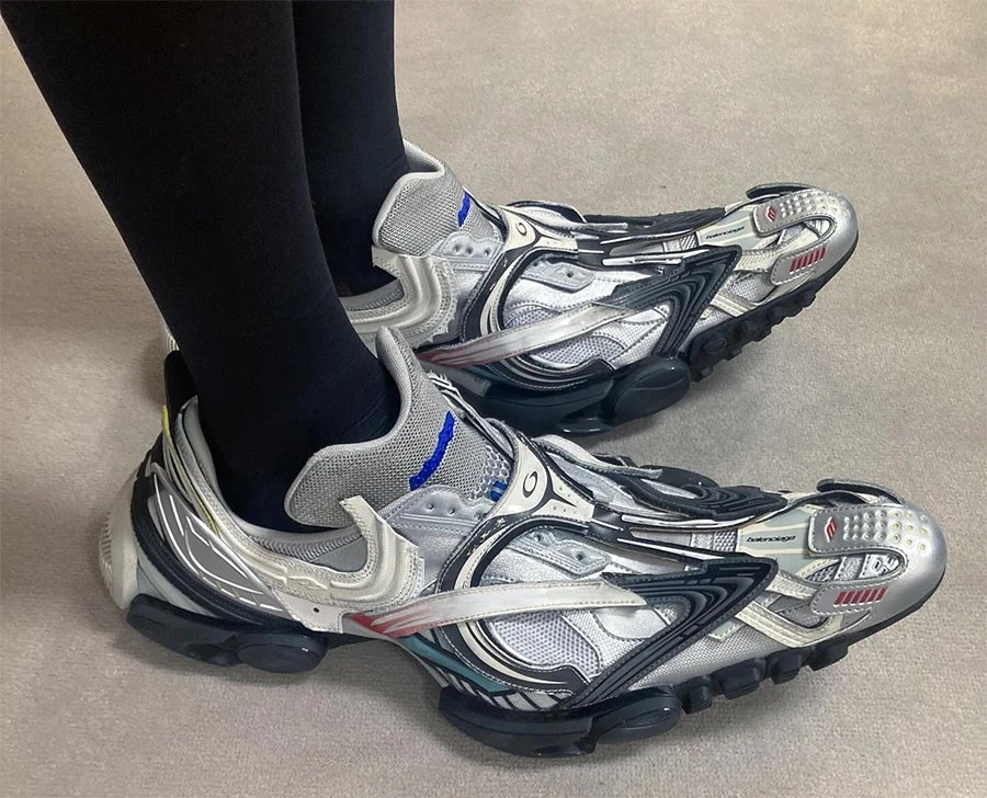 Balenciaga izaziva kontroverzu s tenisicama iz zimske kolekcije