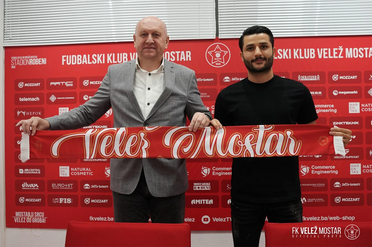 Velež dobrodošlicu novom igraču poželio na perzijskom: عارف خوش آمدی