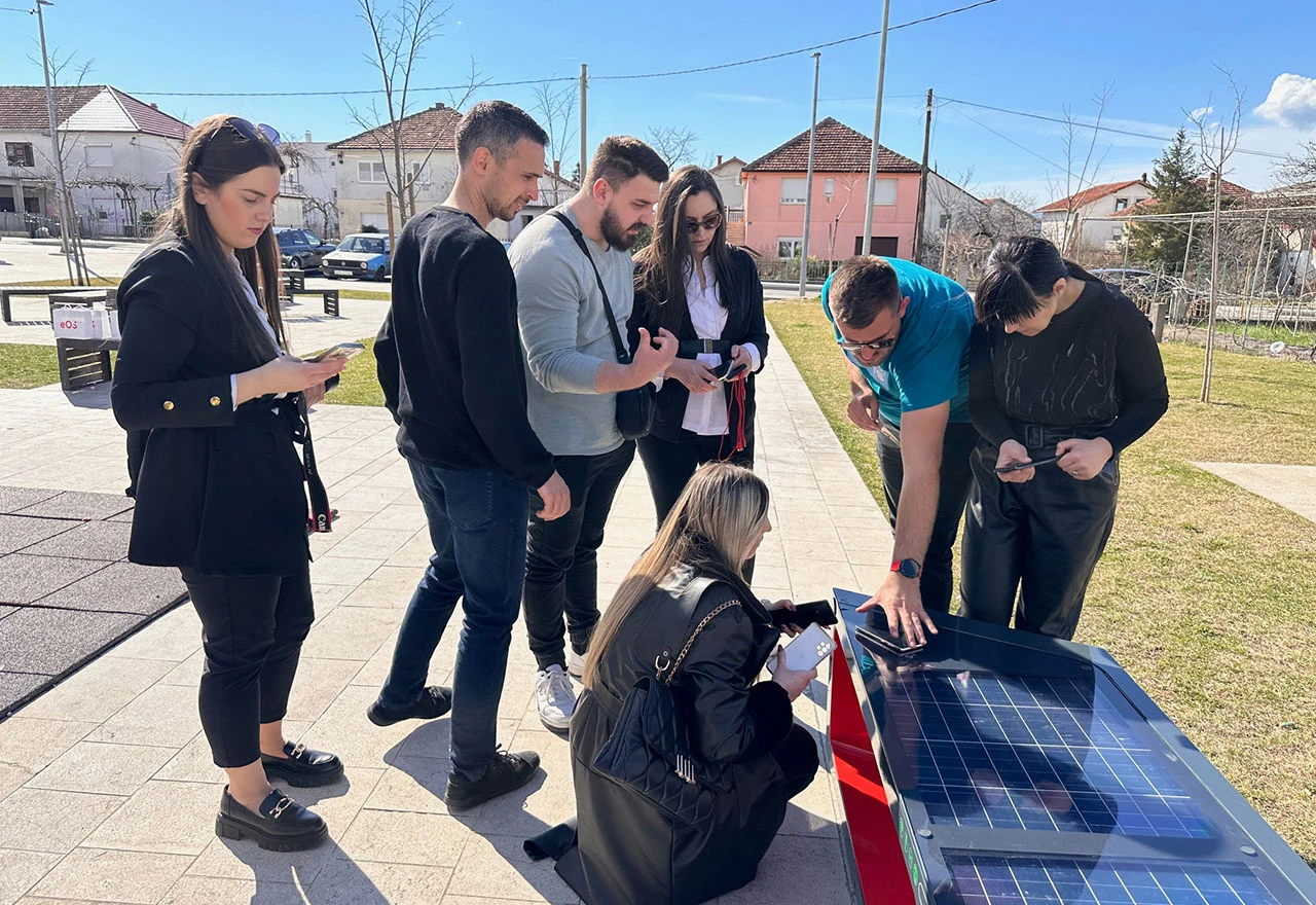 Solarna klupa predana Ljubuškom