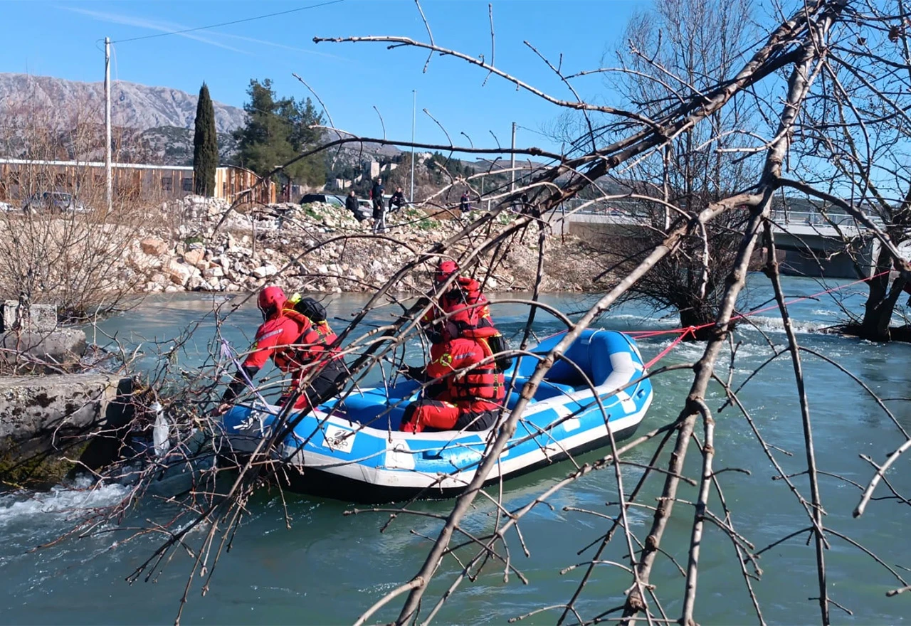 Stolac - Nastavlja se potraga, više timova i lokalno stanovništvo pretražuje korito Bregave