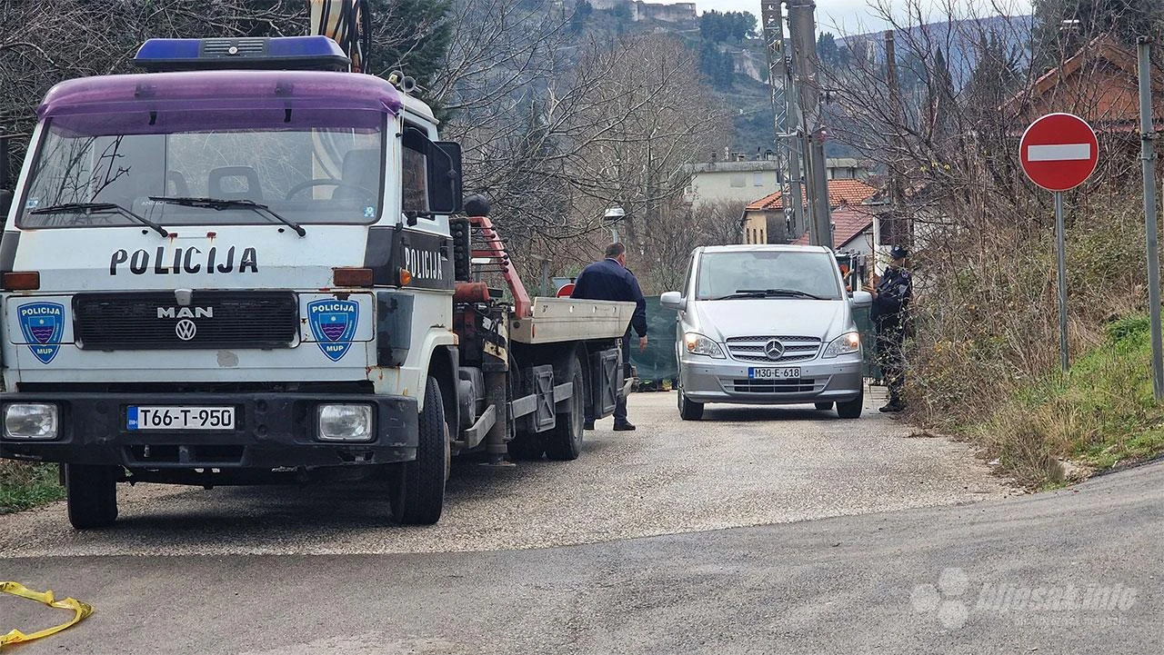 Iz Bregave izvučeno tijelo i vozilo