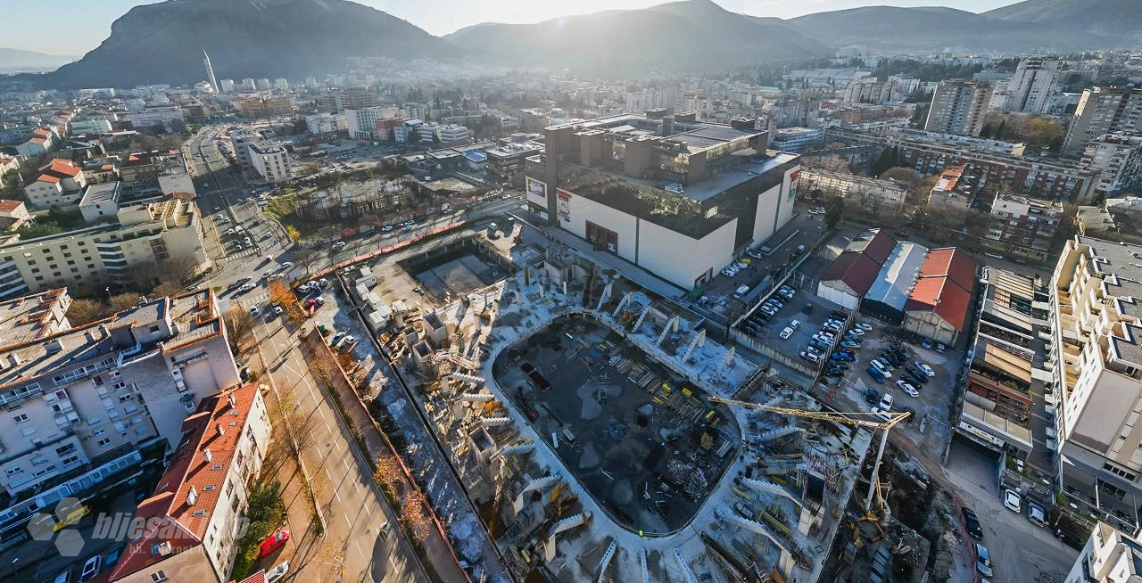 VIDEO | Mostarsku dvoranu grade i radnici iz Nepala i Bangladeša, stiže ekipa i iz Pakistana