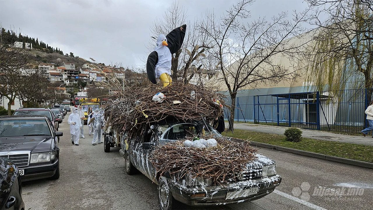 FOTO | Čapljina: Maškare prodefilirale gradom, a Maškarska Republika preuzela vlast