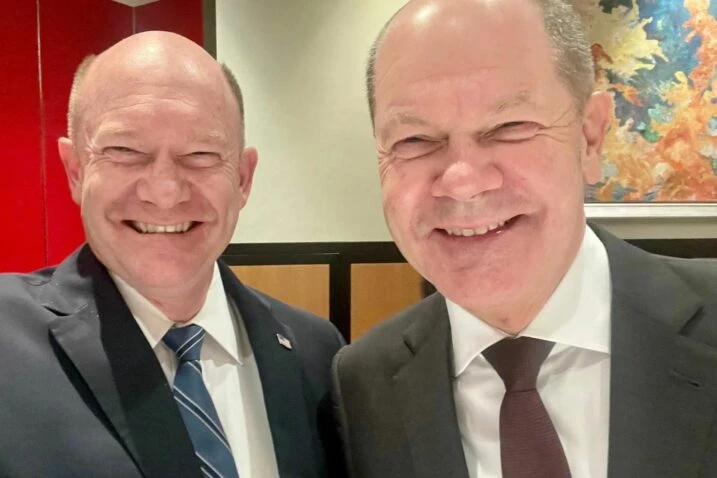 K'o jaje jajetu  - Što imaju zajedničko Scholz i američki senator