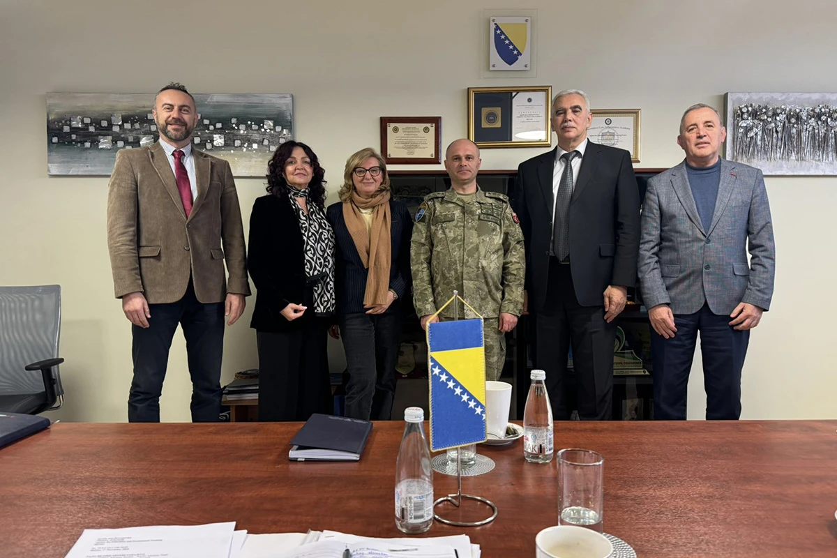 Zamjenik zapovjednika NATO stožera u BiH posjetio AEPTM
