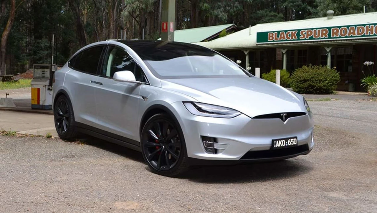 Pada povjerenje u Tesla vozila - Amerikanci ne žele tehnologiju u autima