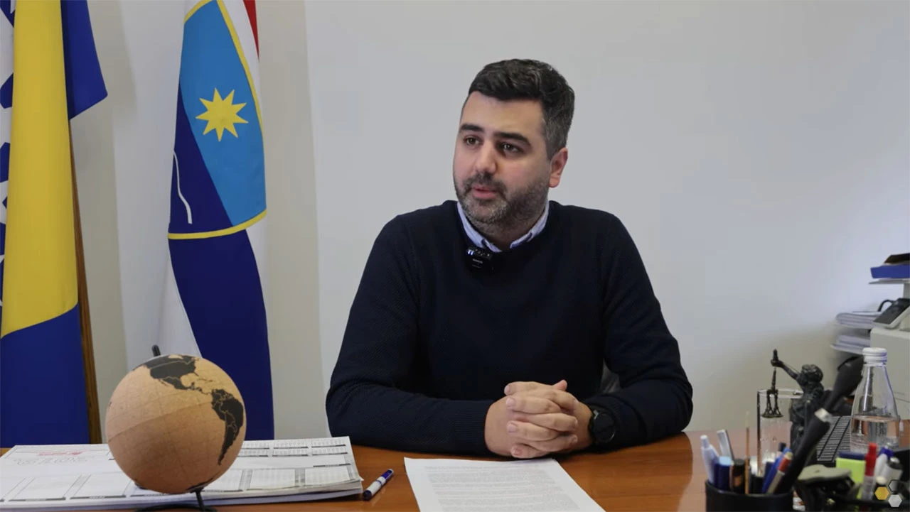 VIDEO Intervju s ministrom: O turizmu, radu na crno, nagradama i kaznama u HNŽ-u