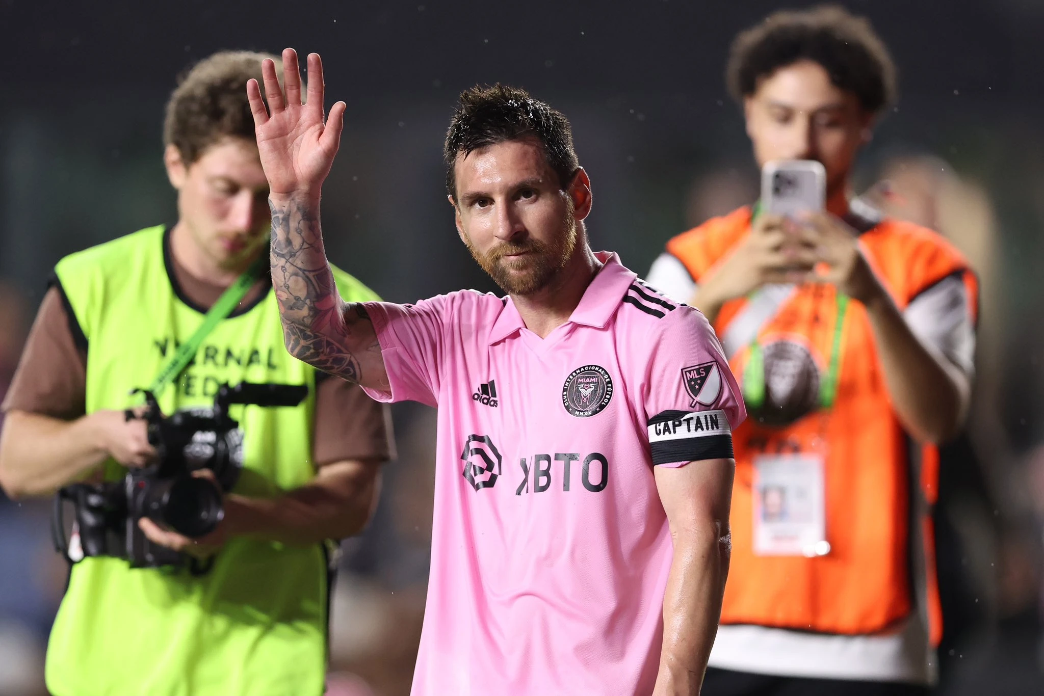 Navijači bijesni jer je Messi bio na klupi - traže povrat novca