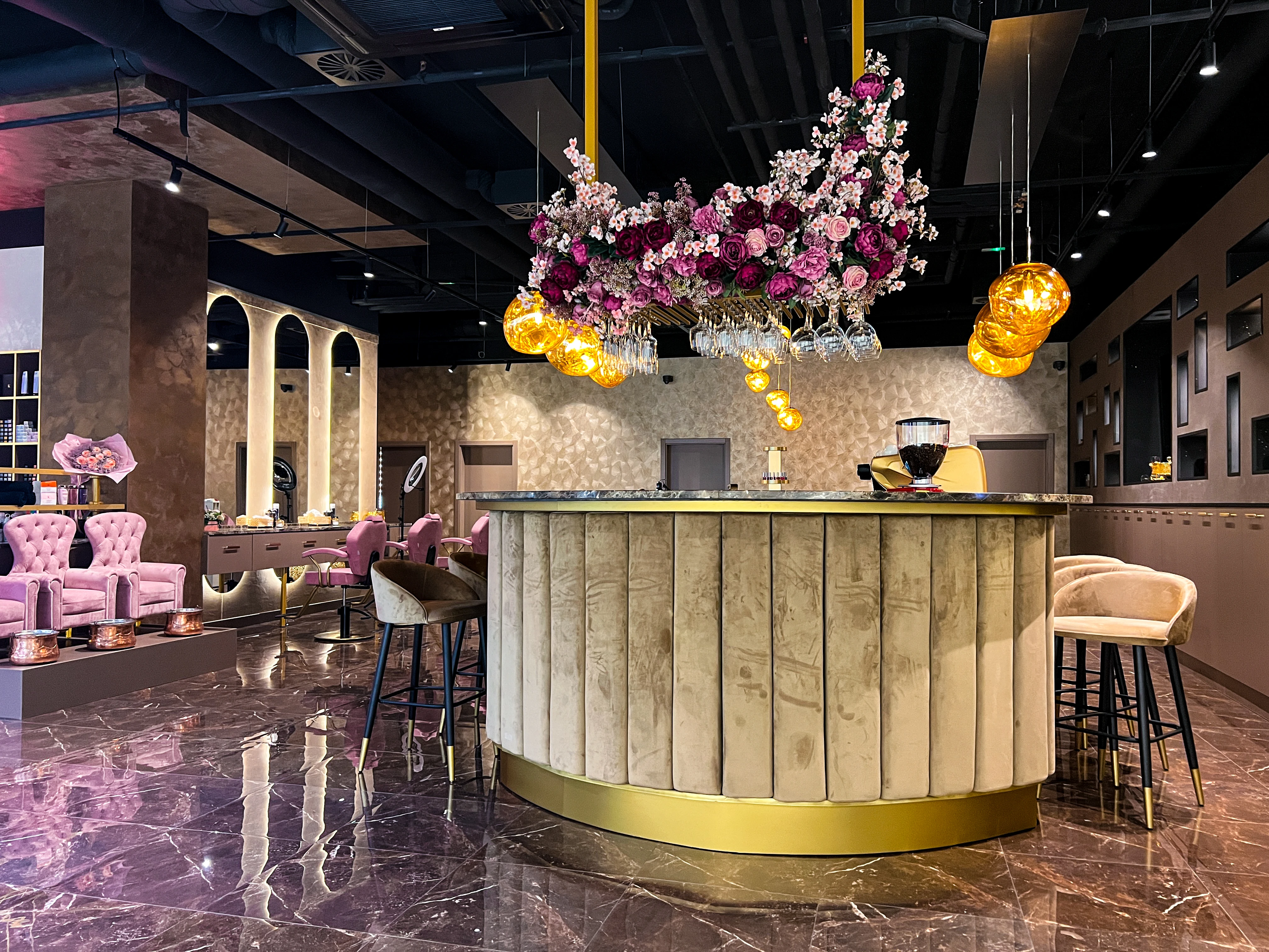  Chique Luxury Beauty Palace: Savršenstvo i elegancija na jednom mjestu
