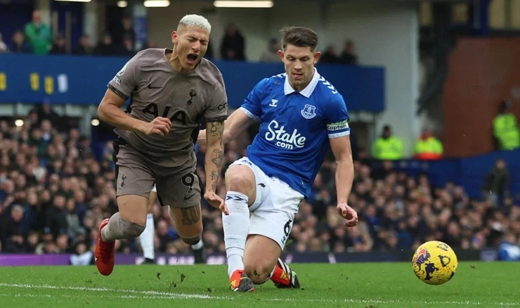 Tottenham dvaput vodio i ispustio pobjedu