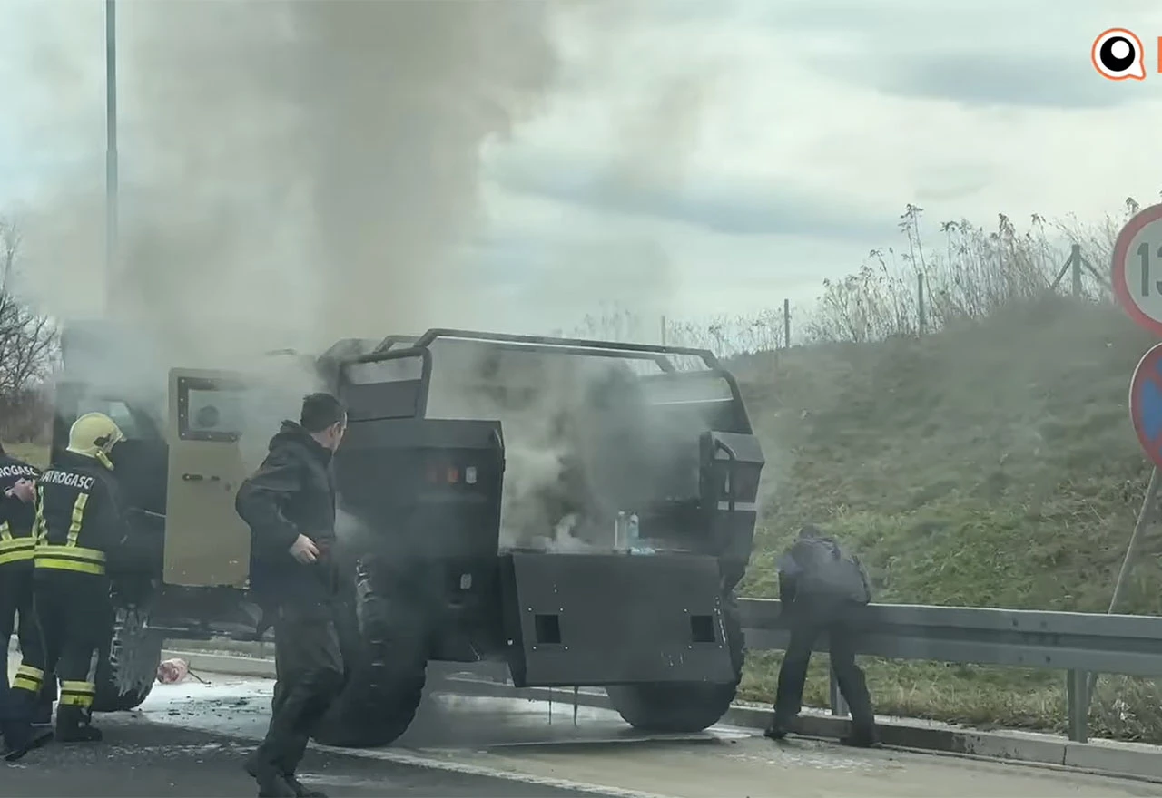 VIDEO | Izgorjelo borbeno vozilo MUP-a