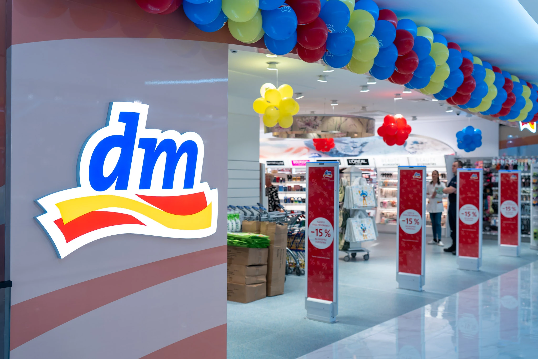 Dm smanjuje cijene higijenskih proizvoda Jessa za 15%