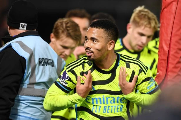 Arsenal preskočio City, Newcastle slavio u Birminghamu