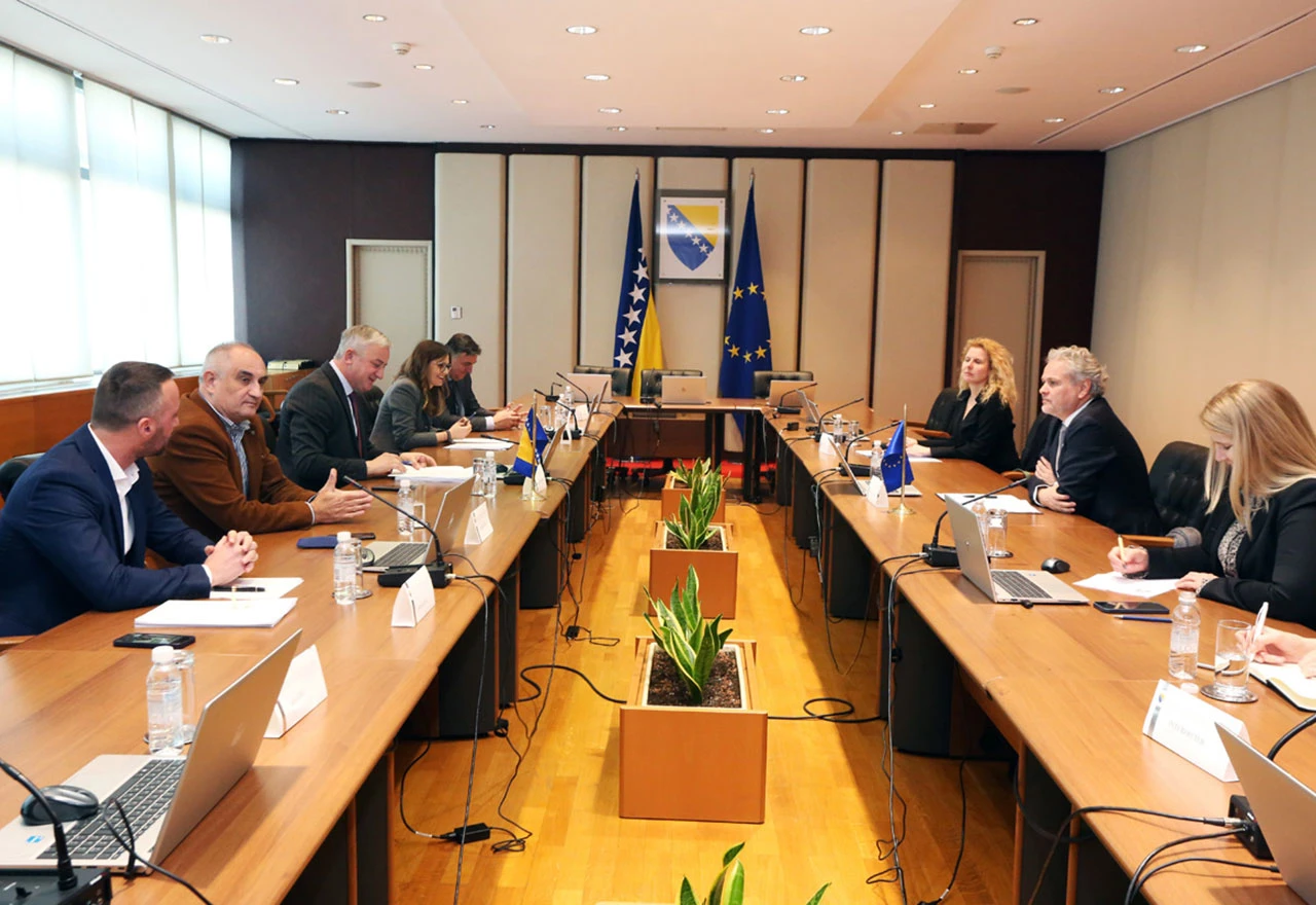 Sattler ponudio podršku Povjerenstvu za borbu protiv korupcije