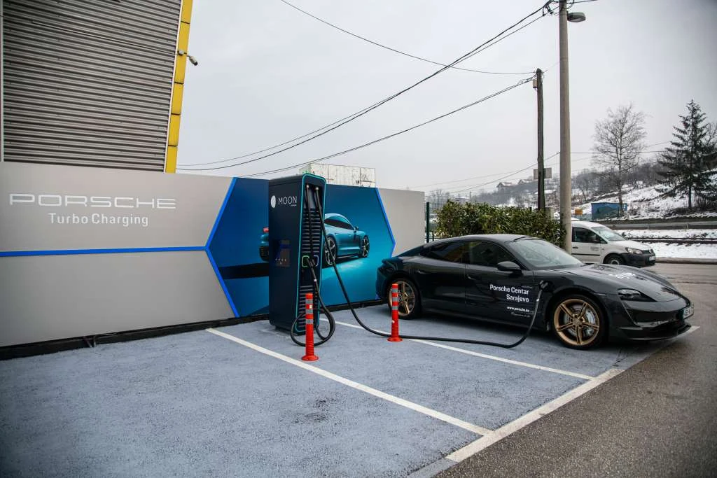 Instaliran drugi super brzi električni punjač u Bosni i Hercegovini