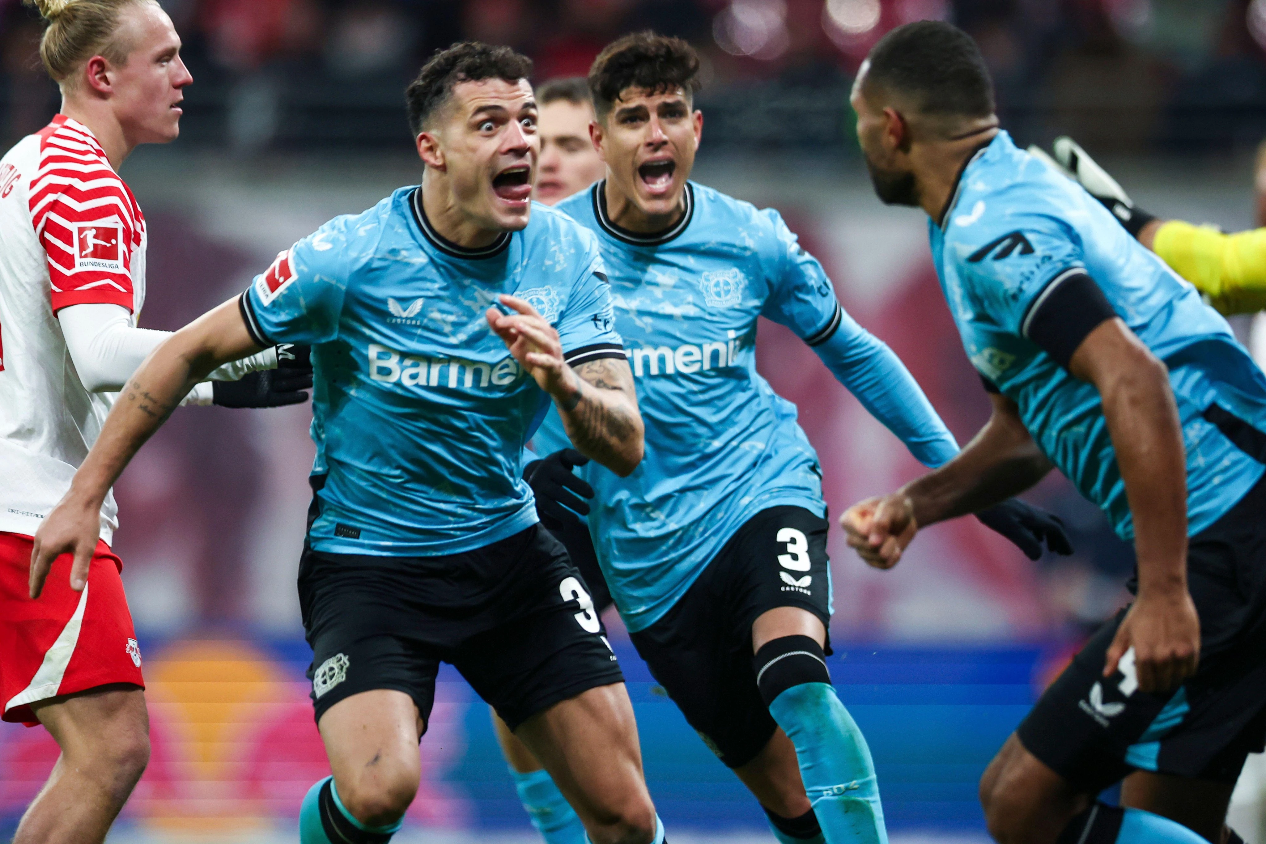 Bayer slavio u derbiju golom u 91. minuti, Borussia Dortmund uvjerljiva