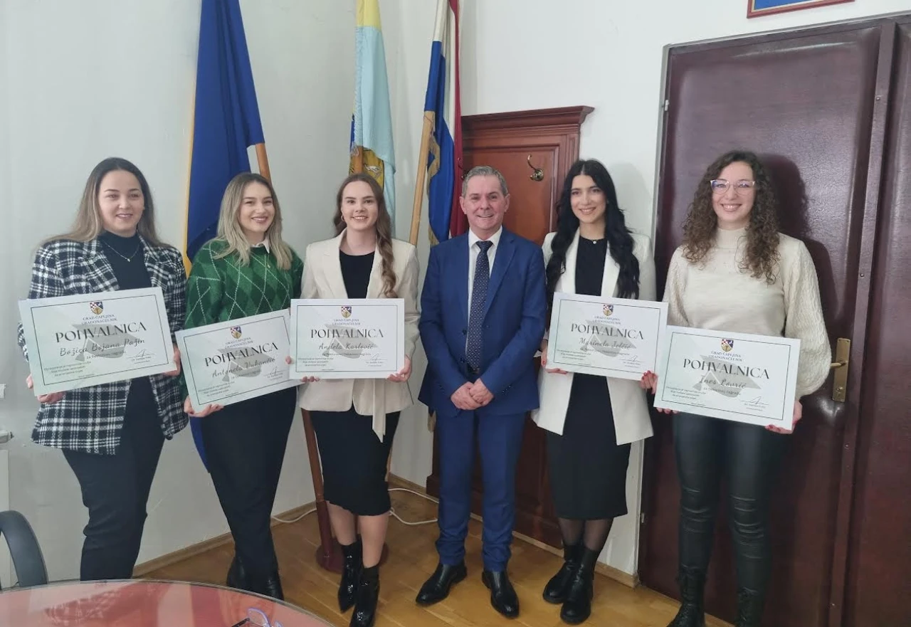 Vidić nagradio najbolje studentice: Čapljina je ponosna! 