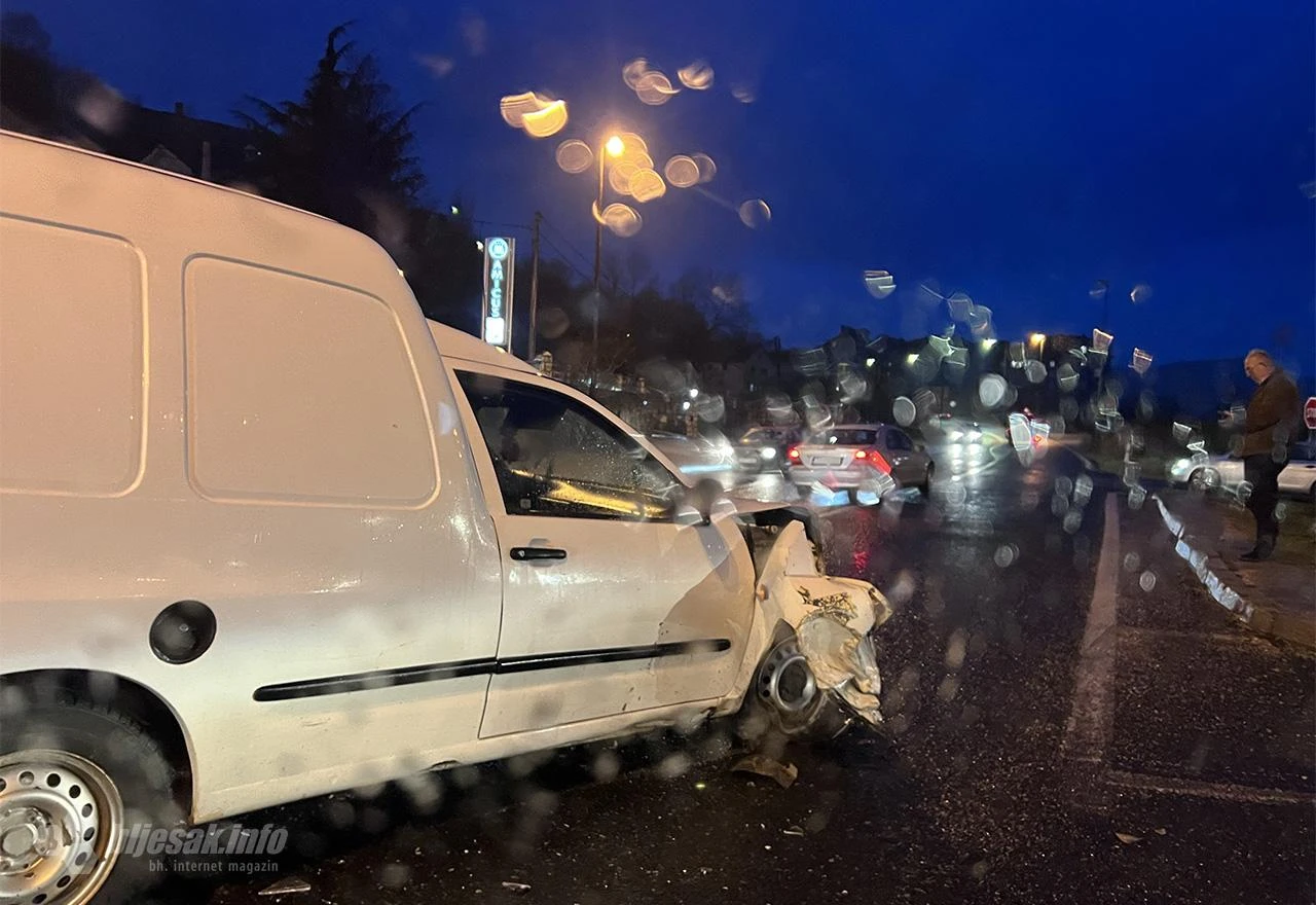 Sjeverni ulaz u grad: Sudar na spornoj raskrsnici