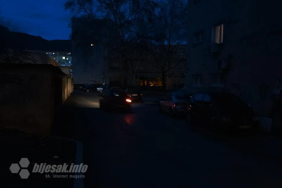 Stanovnici Starog Veležova dižu glas zbog nepostojeće rasvjete: Apel za osvjetljenje i sigurnost