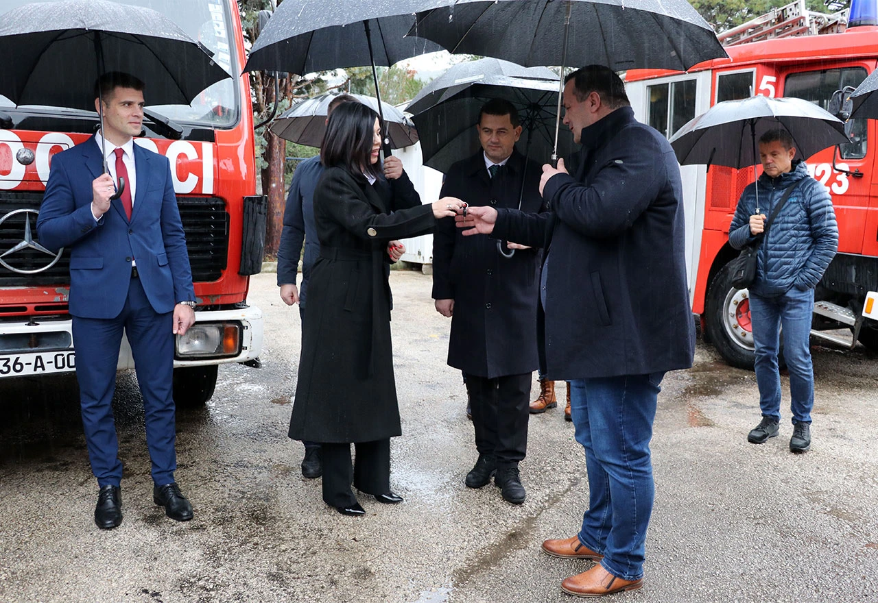 Marija Buhač "pojačava" neumske vatrogasce