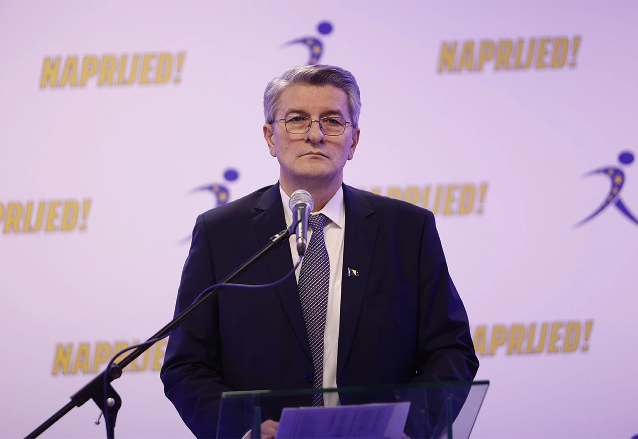 Mehmedović predstavio 'Naprijed' – Što sprema nova politička stranka u BiH?