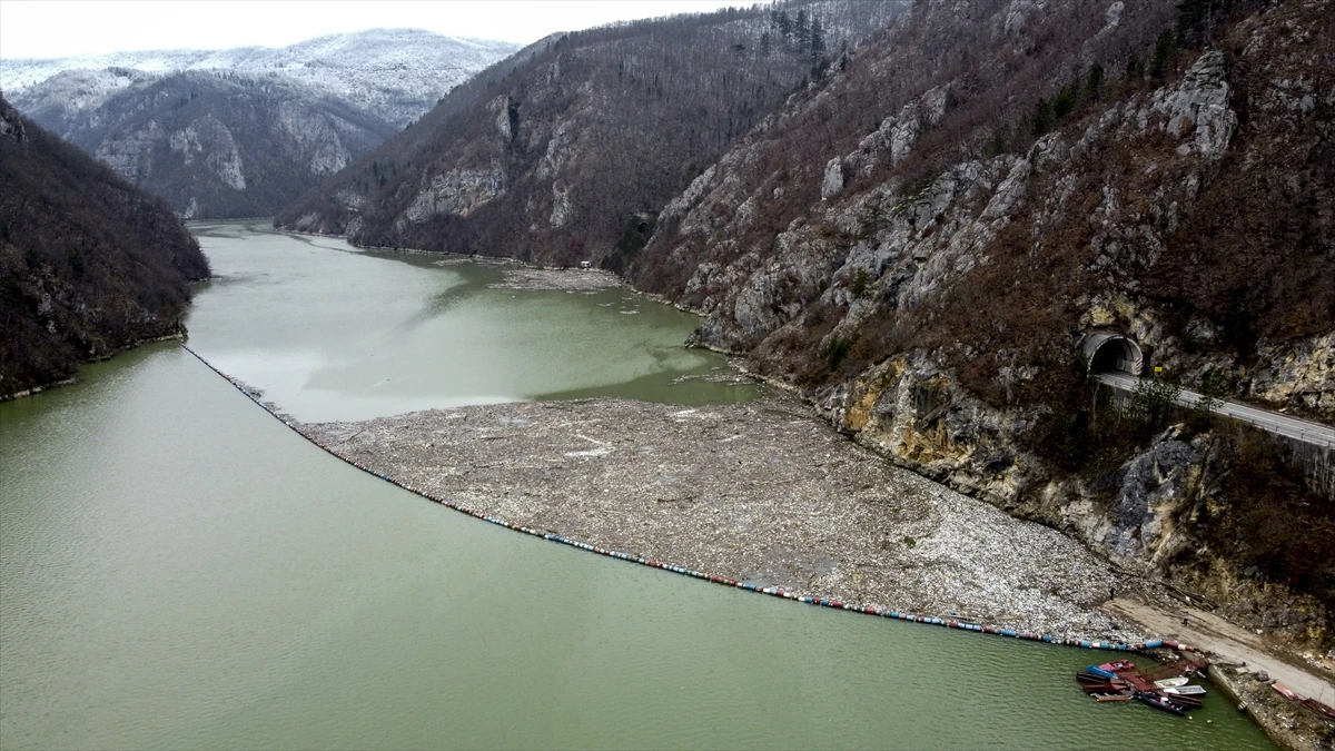 Ekološka katastrofa u BiH - Rijeka prekrivena smećem